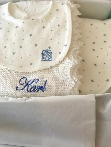 The personalised New born Box in white